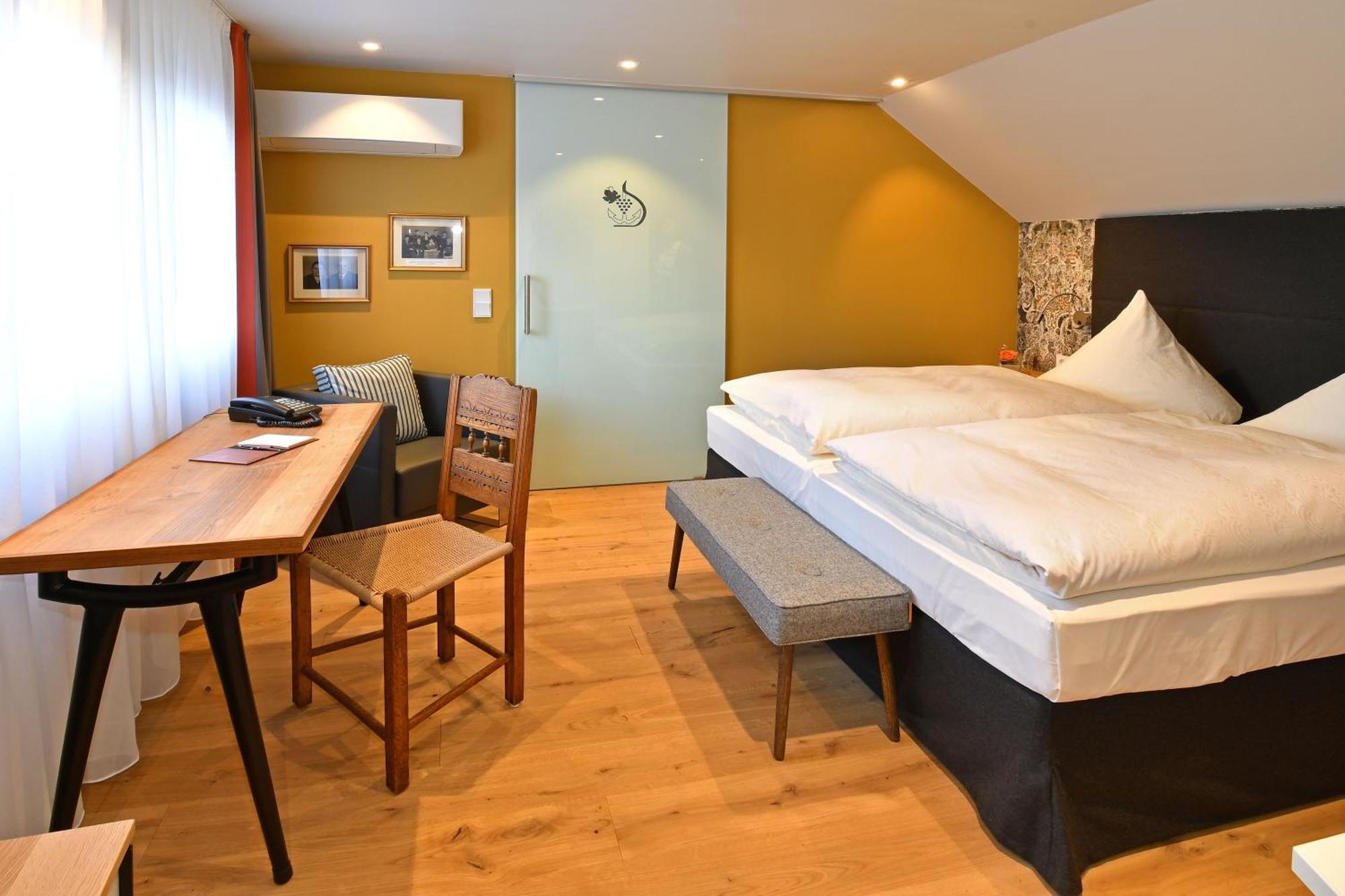 Hotel & Weinhaus Anker Marktheidenfeld Rum bild